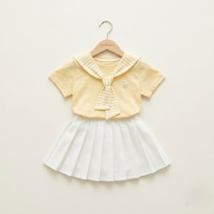 ensemble style marin coloris blanc beige pour fille